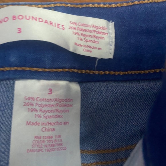 2/$10 Highwaisted Jeans - Picture 2 of 2